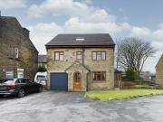 High Peal Court, Queensbury, 4 Bedroom Detached