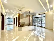 High Quality 6 Bedrooms House For Sale At Prime Location...