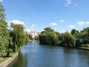 High quality, bright apartment directly by the Spree,...