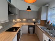 High Quality Bungalow with Garden & Parking