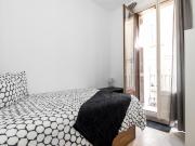 High quality double bedroom with balcony, in historical...