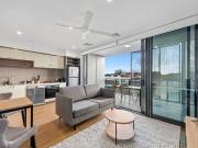 High Return Inner City Gem! Lifestyle Living &...