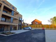 High Road, Chadwell Heath RM6, 3 bed flat to rent,...