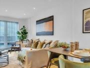 High Road, London, 3 Bedroom Flat