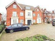 High Road, London N20, 3 bed flat to rent, £3,000 pcm |...