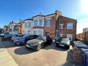 High Road, Whetstone N20, 3 bed flat to rent, £1,750 pcm...