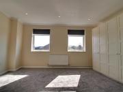 High Street, Cranleigh, Surrey GU6, 2 bedroom flat to...