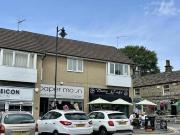 High Street, Dore, 2 Bedroom Flat