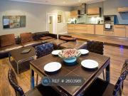 High Street, Edinburgh EH1, 2 bed flat to rent, £2,690... High Street, Edinburgh EH1, 2 bed flat to rent, £2,690...