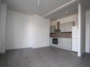 High Street, Epping CM16, 1 bed flat to rent, £1,450 pcm...
