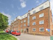 High Street, London, 2 Bedroom Flat