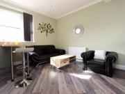 High Street, Pontypridd CF37, 4 bed flat to rent, £5,000...