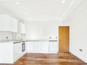 High Street, Rickmansworth, Studio Flat For