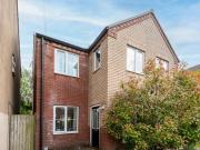High Street, Wrexham, 3 Bedroom End
