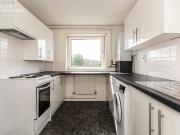 Highbrook Close, Brighton BN2, 3 bed flat to rent,...