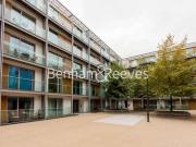 Highbury Stadium Square, Highbury, N5