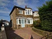 Highgate Road, Queensbury, 3 Bedroom Semi detached