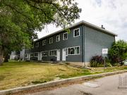 Highland Park Townhomes | 821 20 Street North