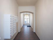 Highlight: Helle Erdgeschoßwohnung mit 2 Eingängen Der...