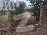 Highly Desirable Commercial Plot Available In Gulberg...