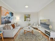 Highset Apartment Captures Stunning City View From Cul...