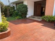 HIGUERETA CASA CON 2 JARDINES, 4 DORM 2 COCHERAS HIGUERETA CASA CON 2 JARDINES, 4 DORM 2 COCHERAS