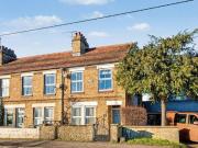 Hill View, Buckingham Road, 3 Bedroom End