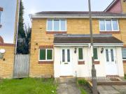 Hill View Drive, West Thamesmead, London SE28, 2 bed end...