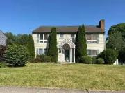 Hillcrest Cir