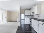 Hillcroft Close, Lymington, SO41 flat to rent