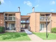 Hillhurst 2 Bed 1.5 Bath Townhouse