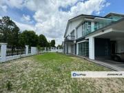 Hills @ The Greens Double Storey Corner Lot For