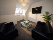 Hilltown, Dundee, 2 bed flat to rent £725 pcm £167 pw