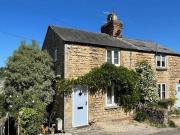 Hillview Cottage, Rodborough Lane, 2 Bedroom Semi detached