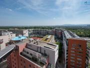 Himmelblau überall, 104m² mit über 23m² Freifläche auf... Himmelblau überall, 104m² mit über 23m² Freifläche auf...