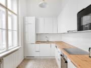 Hip Innere Stadt 3BR w/ Elevator, Best Location in...
