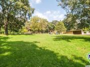 HIPICO DE UNA HECTÁREA CON CERCANÍA A LA CARRETERA...