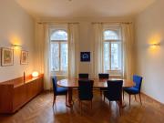 Historic Apartment in the Heart of the 9th District