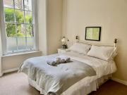 HIstoric Georgian Flat to Rent on Vennel Stairway