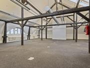 HISTORISCH BEDEUTEND, MODERN AUSGESTATTET: 212 m²...