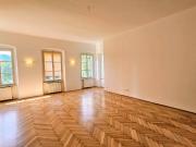 Historische Altbauwohnung mit Stil!