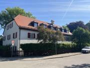 Historische und liebevoll restaurierte Doppelhaushälfte...