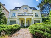 Historische Villa mit Studie für Ausbauprojekt in...