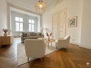 „Historischer Altbau Charme: Eigentumswohnung mit...