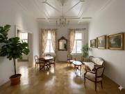 Historischer Charme & Terrasse – Wohnen nahe Oper VB