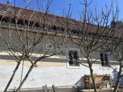 Historischer Dreiseithof mit schönen Gewölbedecken sucht...