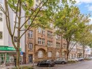 Historischer Glanz trifft großzügigen Wohnkomfort und...