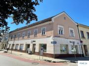 „Historisches Eckhaus im Zentrum Neunkirchens –...