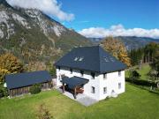 Historisches Jagdhaus in Toplage als Haupt oder...