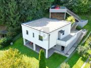 HOCH MODERN MIT 2 WOHNEINHEITEN
